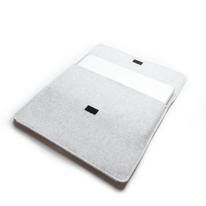 ecofriendly-grey-laptop-case-ekohunters-office-accessories-ekomodo