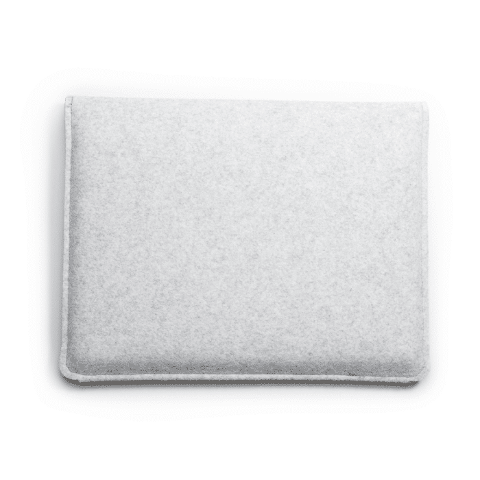 ecofriendly-grey-laptop-case-ekohunters-sustainable-office-accessories