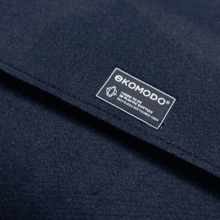 ecofriendly-navy-blue-laptop-case-ekohunters-sustainable-office-accessories-ekomodo