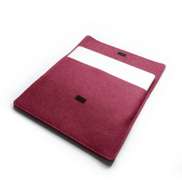 funda-de-ordenador-ecologica-roja-lapatx-ekohunters