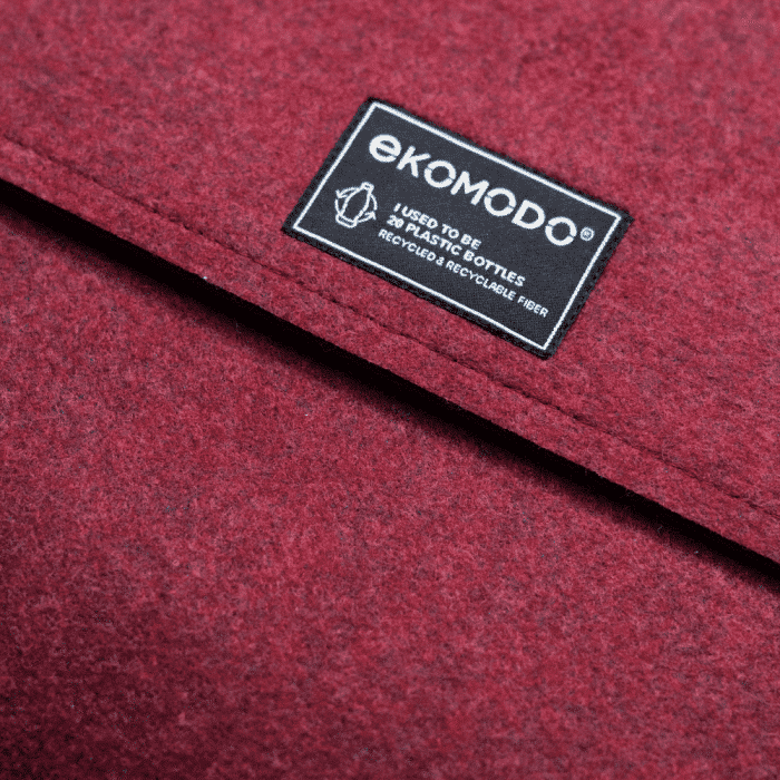 funda-de-ordenador-ecologica-roja-lapatx-ekohunters-accesorios-oficina-sostenibles-ekomodo