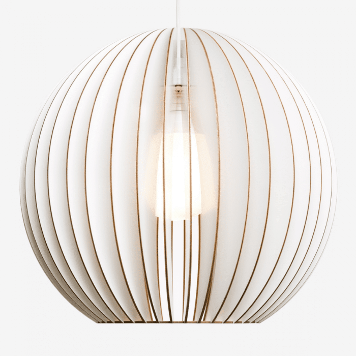 lampara-madera-sostenible-aion-Xl-blanco-color-cable-blanco-ekohunters-iumi
