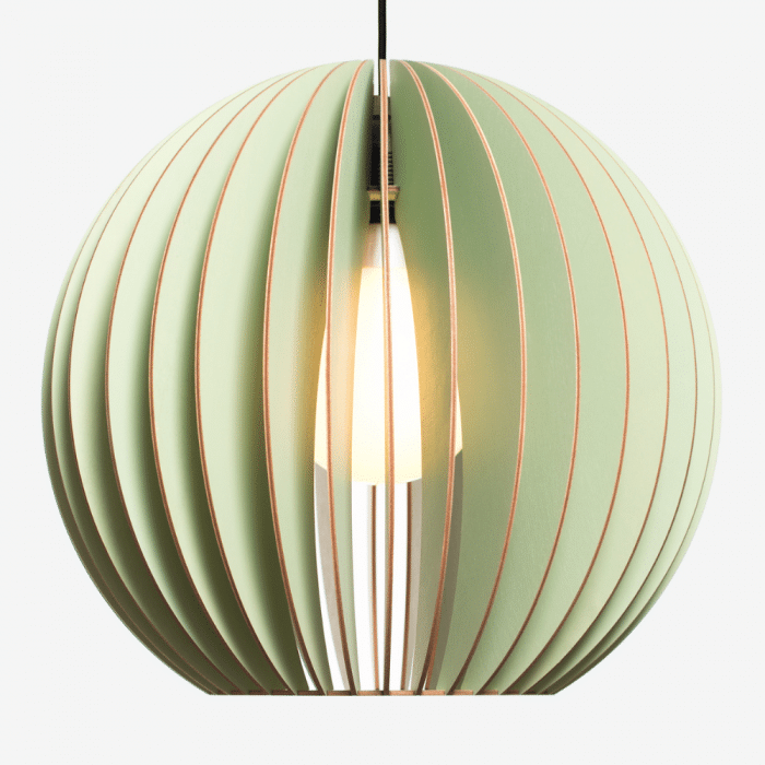 lampara-madera-sostenible-aion-Xl-verde-color-cable-negro-ekohunters-iumi