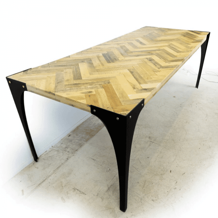 ABLE laserpoten dining table