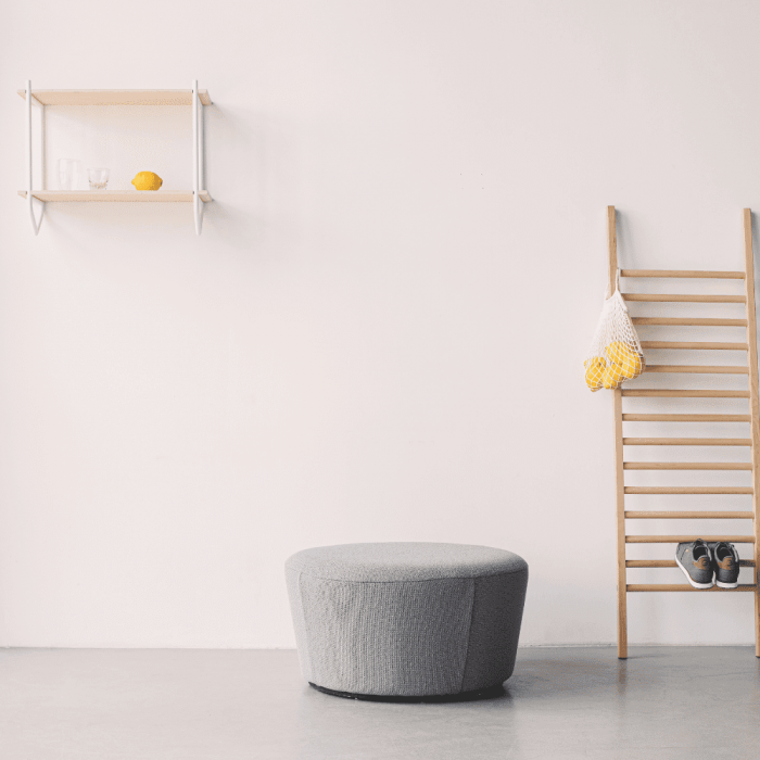 naive-puff-gris-ekohunters-puffs-ecologicos-mobiliario-sostenible-interiorismo-sostenible-emko-ecodiseño