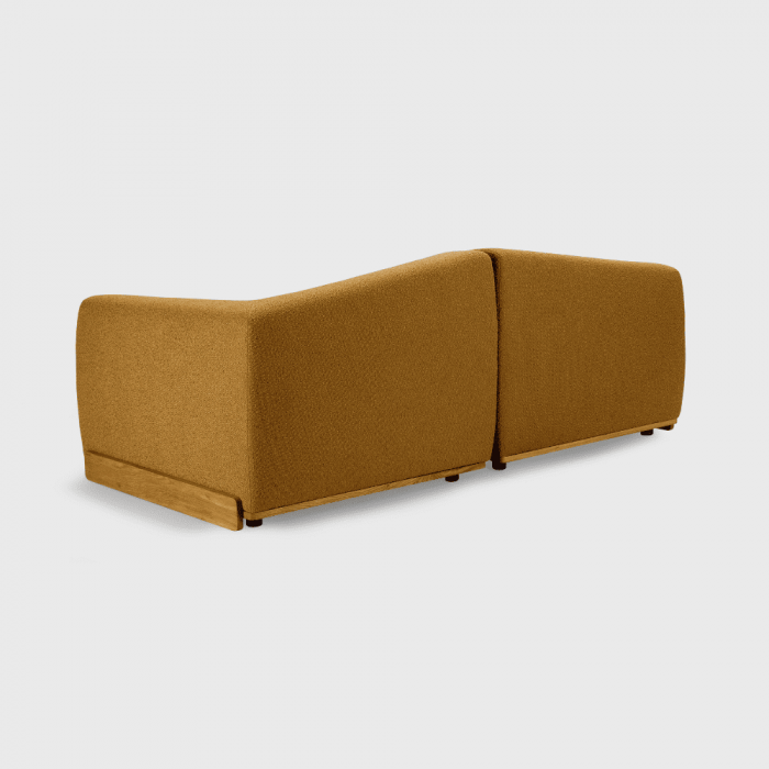 sofa-saler-mostaza-2-plazas-textil-symphony-mills-copenhagen-ekohunters-sofas-sostenibles-mobiliario-sostenible-interiorismo-sostenible-ecodiseño