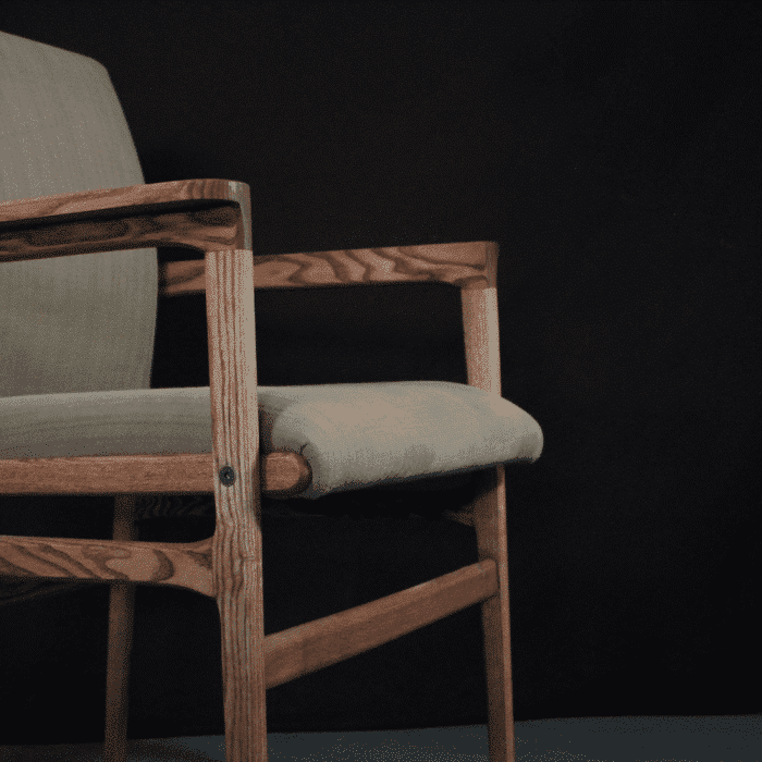 ash-wood-lelwel-armchair-ekohunters-sustainable-furniture-timeless-natura-eco-friendly-furniture-ecodeisgn-detail-front-detail