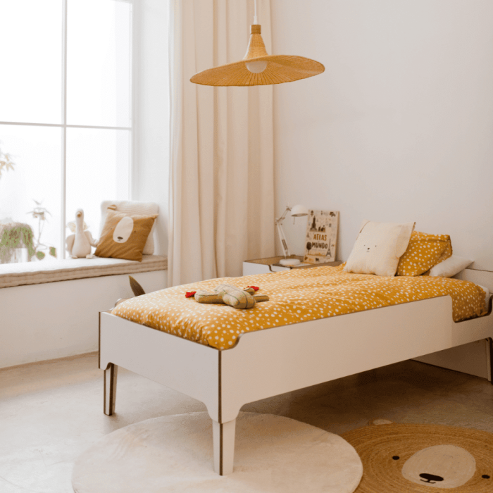 Montessori individual kids bed