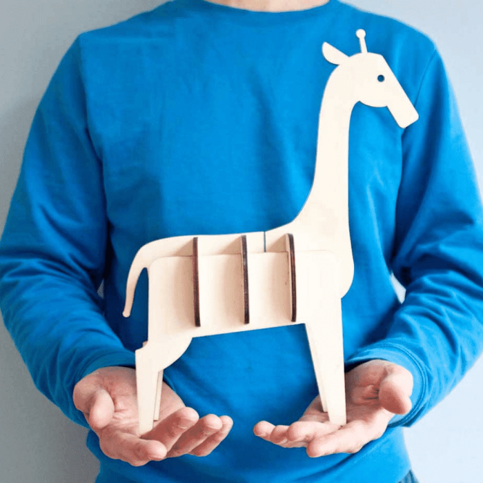 wooden-animal-figures-jungle-giraffe-ekohunters-ulap-design