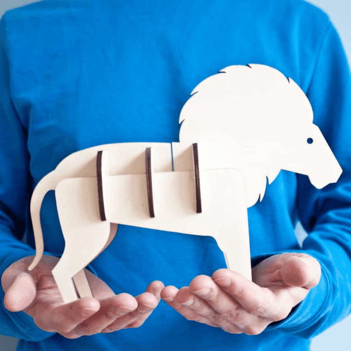 wooden-animal-figures-jungle-lion-ekohunters-ulap-design